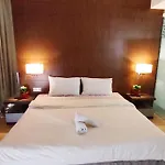 D\'Majestic Resident Suite
